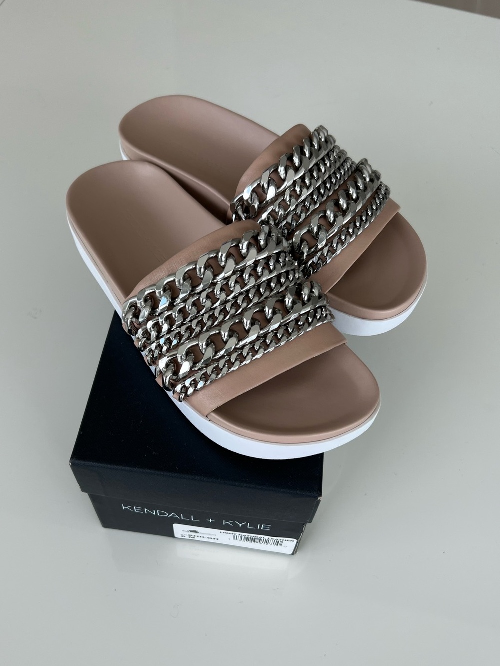 KANDALL + KYLIE LIGHT NATURAL LEATHER SANDALS SIZE 6 NWB